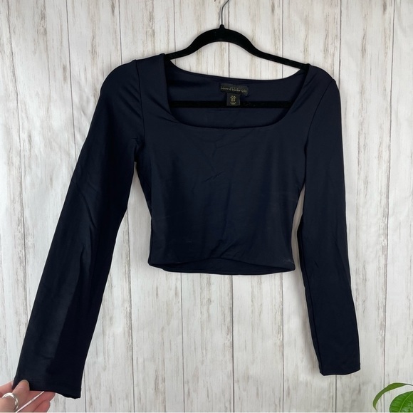 House of Harlow x Revolve black scoop neck crop top - Picture 1 of 4